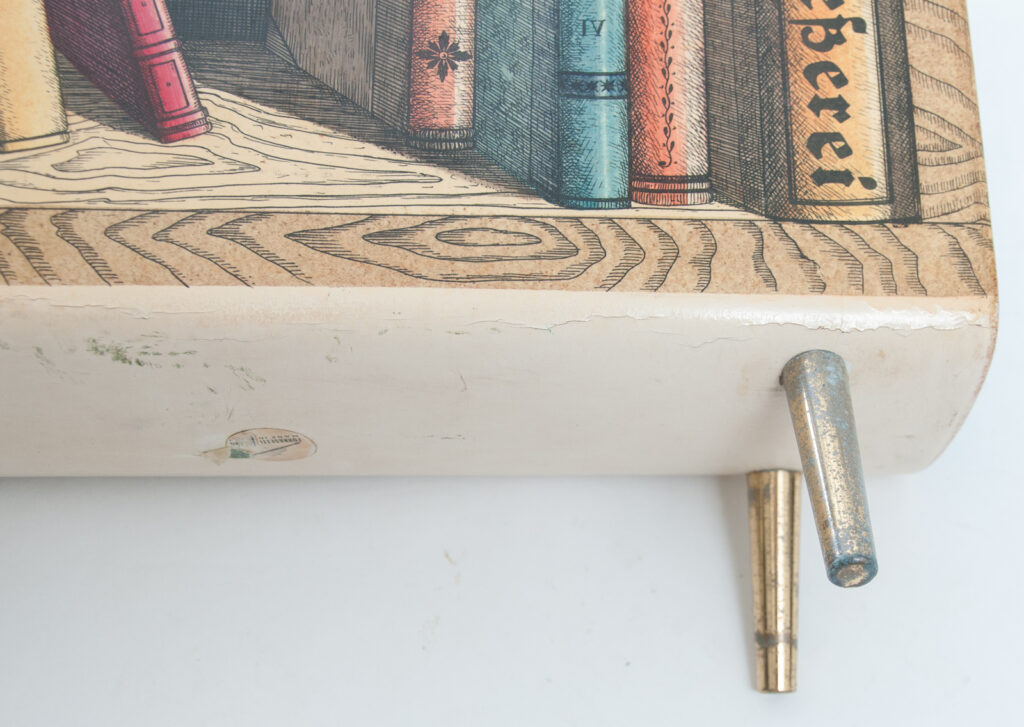 Piero Fornasetti Magazine rack -9