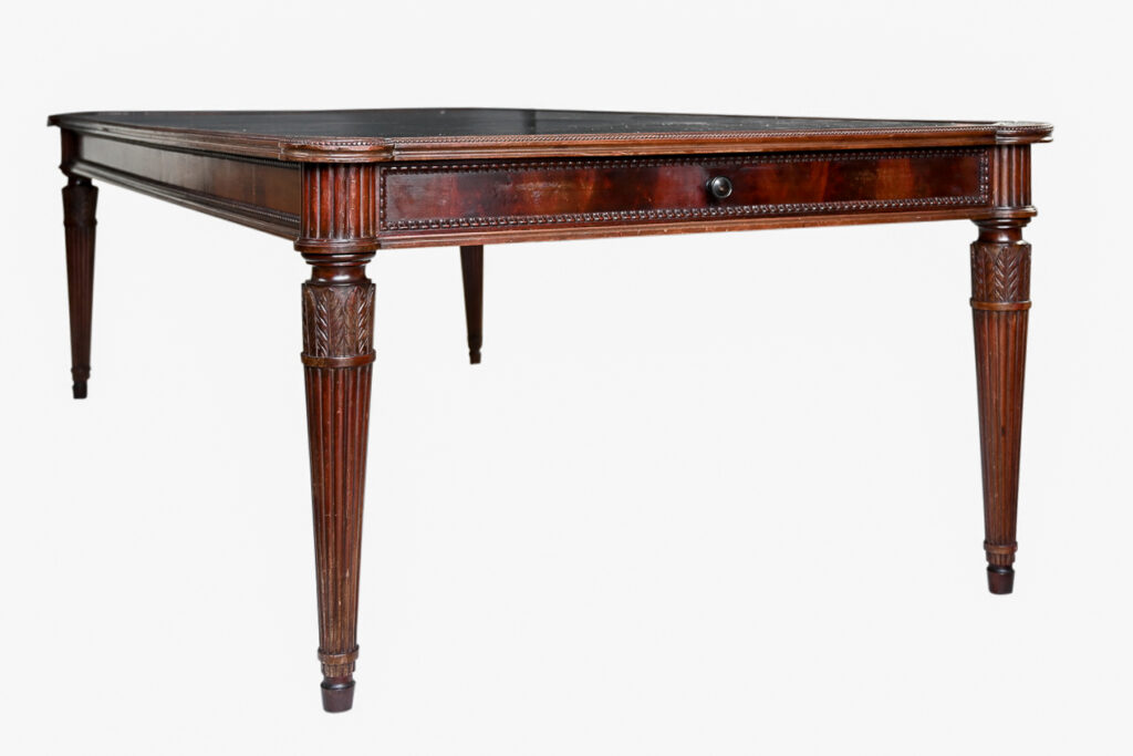 Pierre-Berge-library-table-26