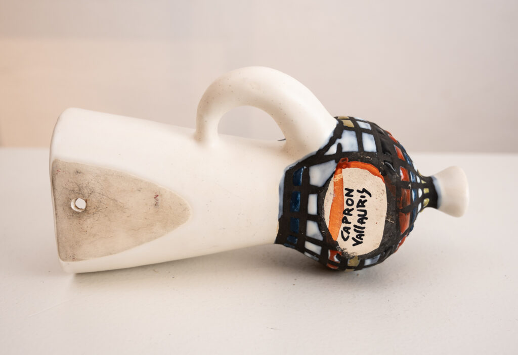 Roger-Capron-vase-murale-wall-pocket-17