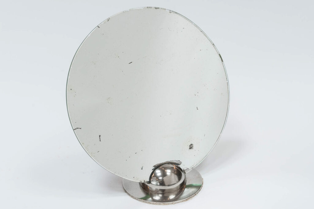 Round modernist table Mirror-1.jpg