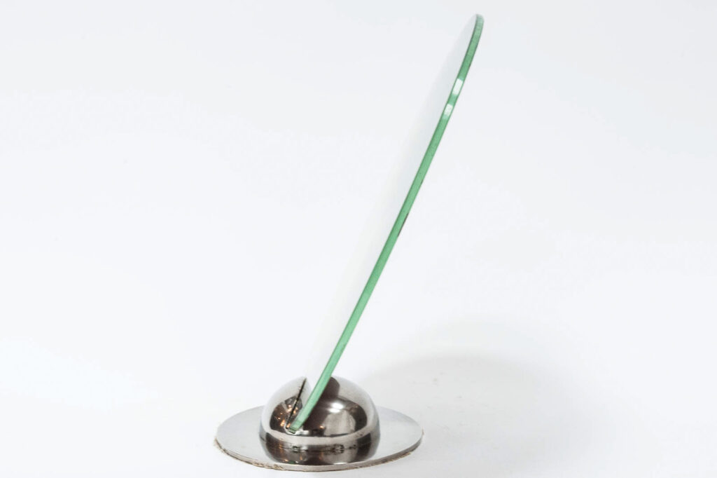 Round modernist table Mirror-4.jpg