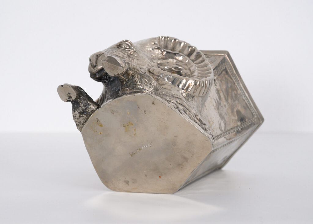 Silver-plated-vase-by-Gabriella-Crespi6