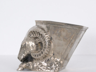 Silver-plated-vase-by-Gabriella-Crespi8