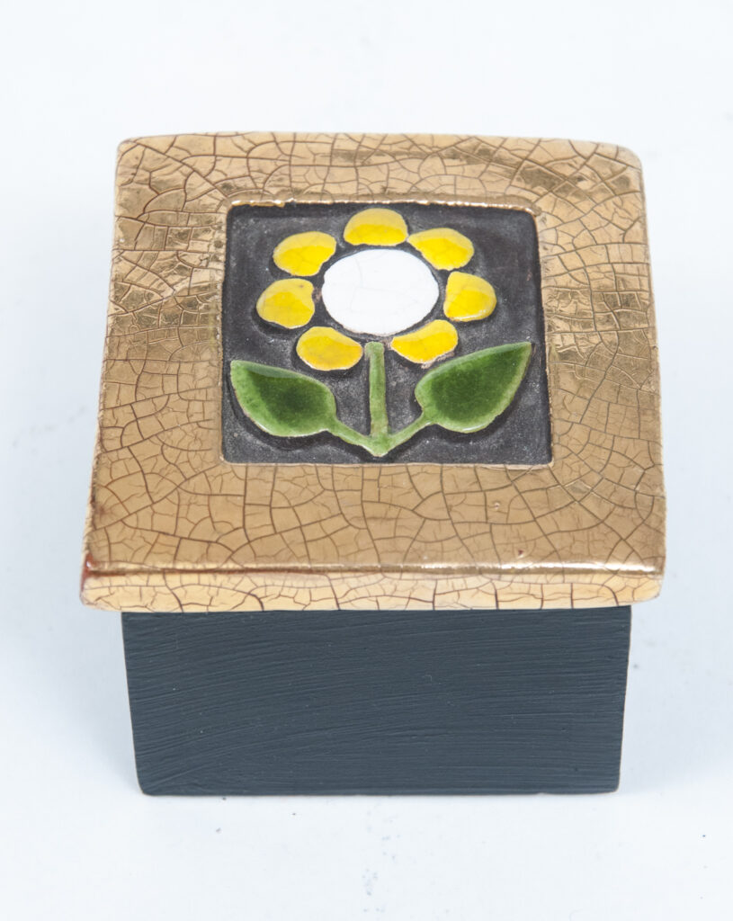 Small-covered-box-by-François-Lembo-1