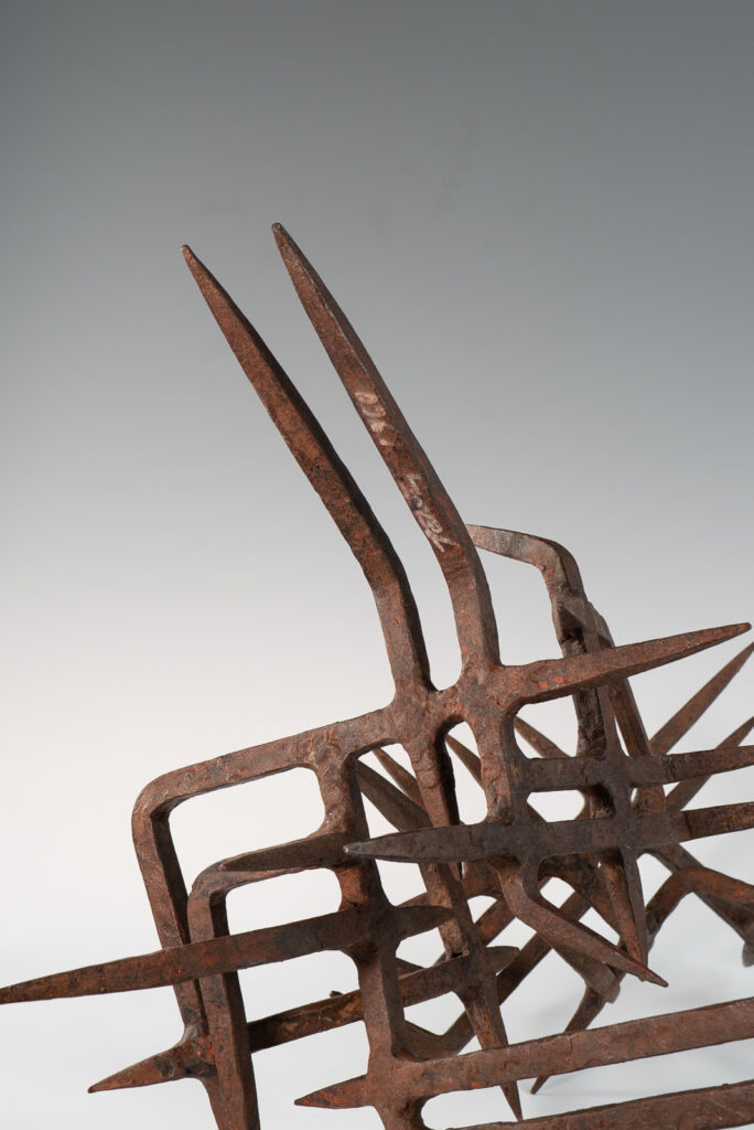 Wrought-iron-forms-by-Marcello-Fantoni-7