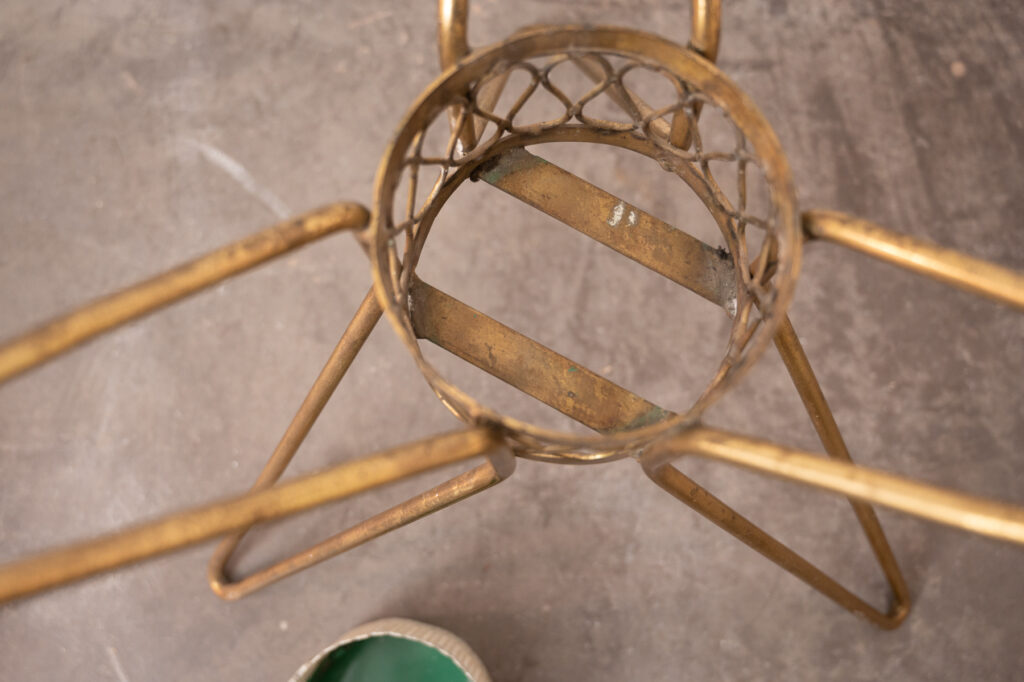 circular-table-attributed-to-Cesare-Lacca-03