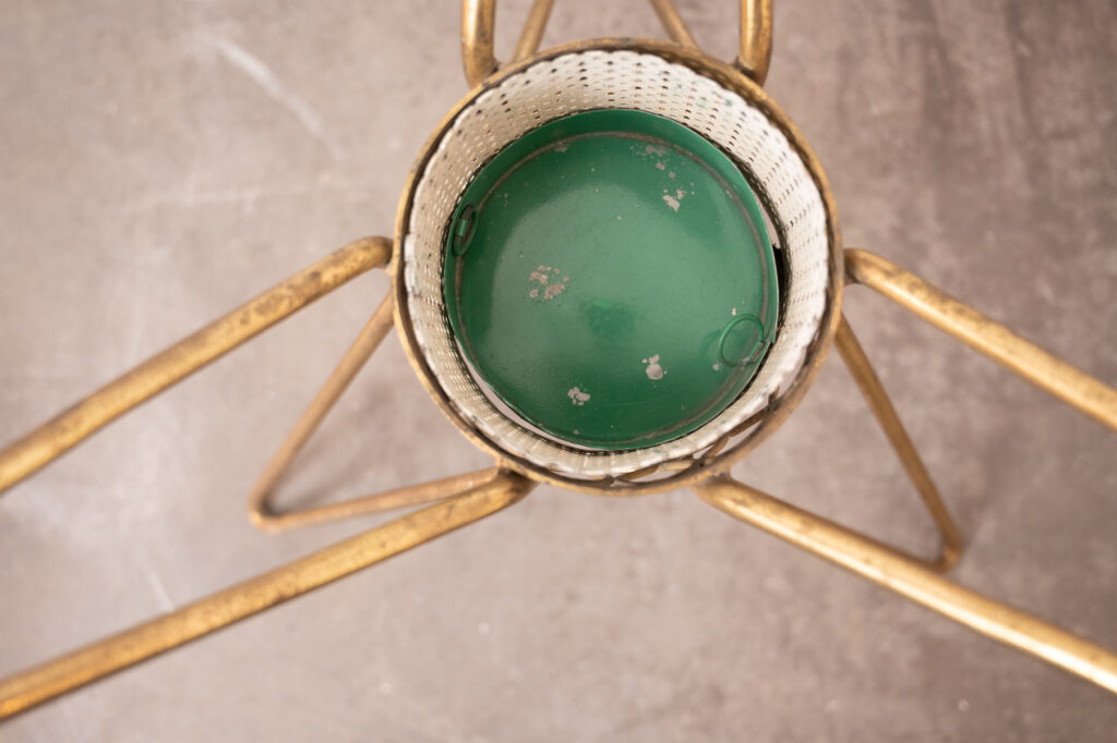 circular-table-attributed-to-Cesare-Lacca-04