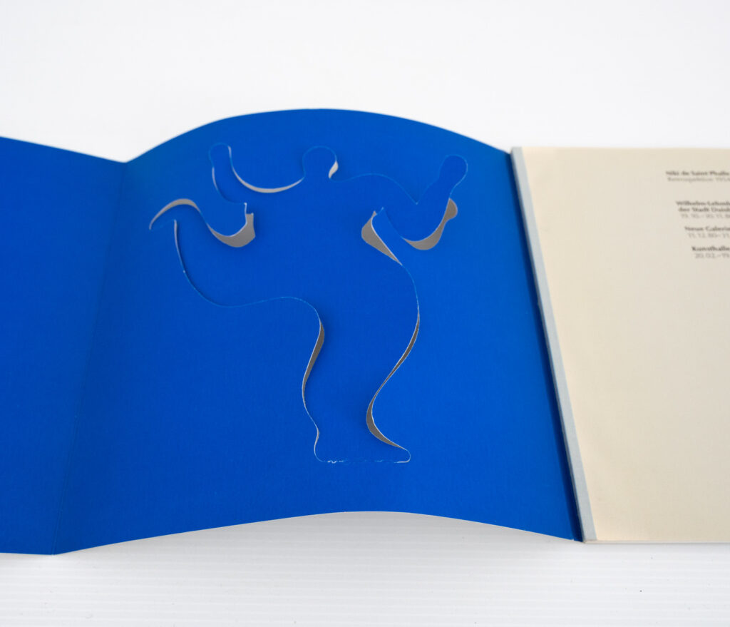 collection-of-Niki-de-Sainte-Phalle-books11