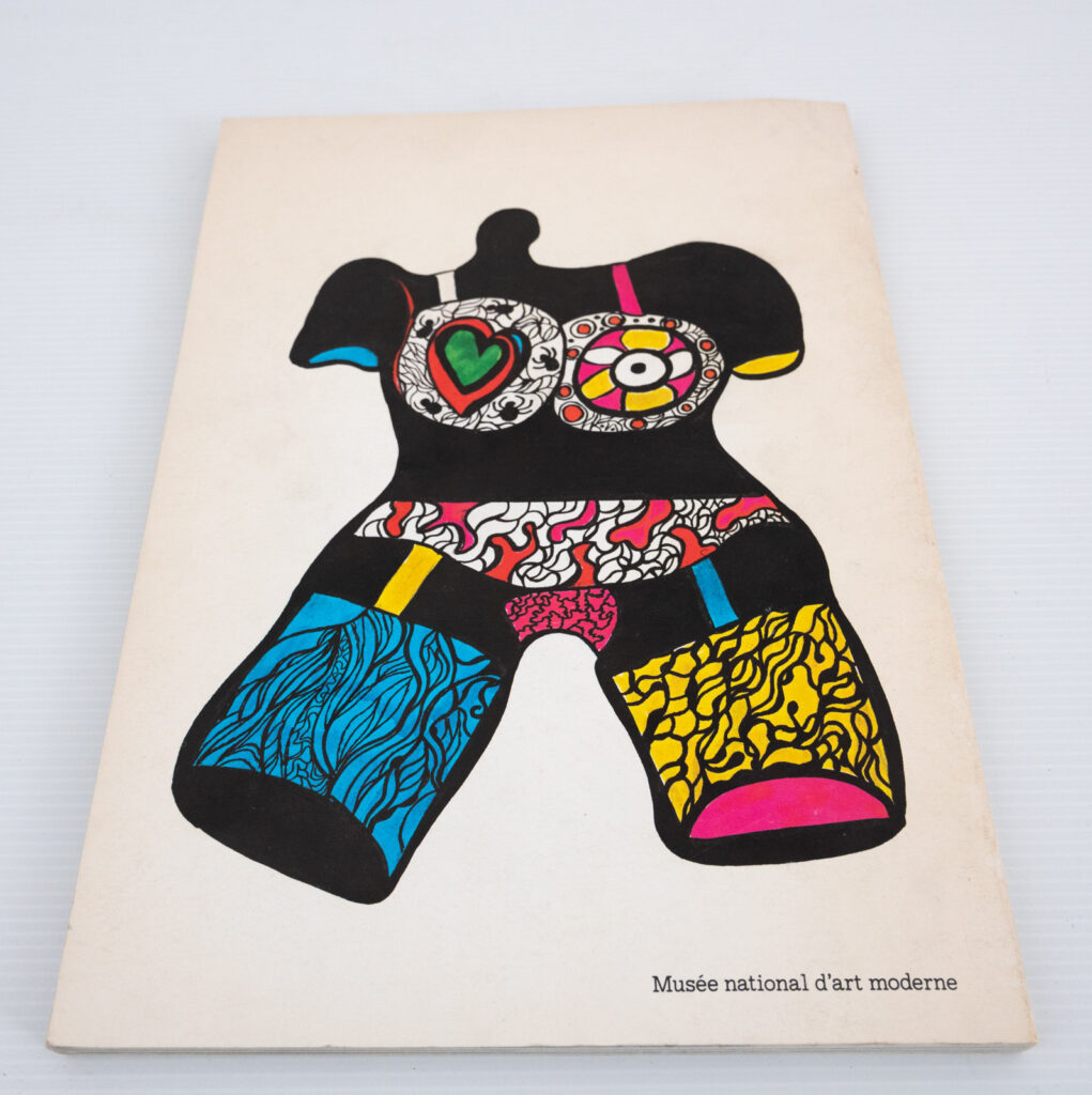 collection-of-Niki-de-Sainte-Phalle-books19
