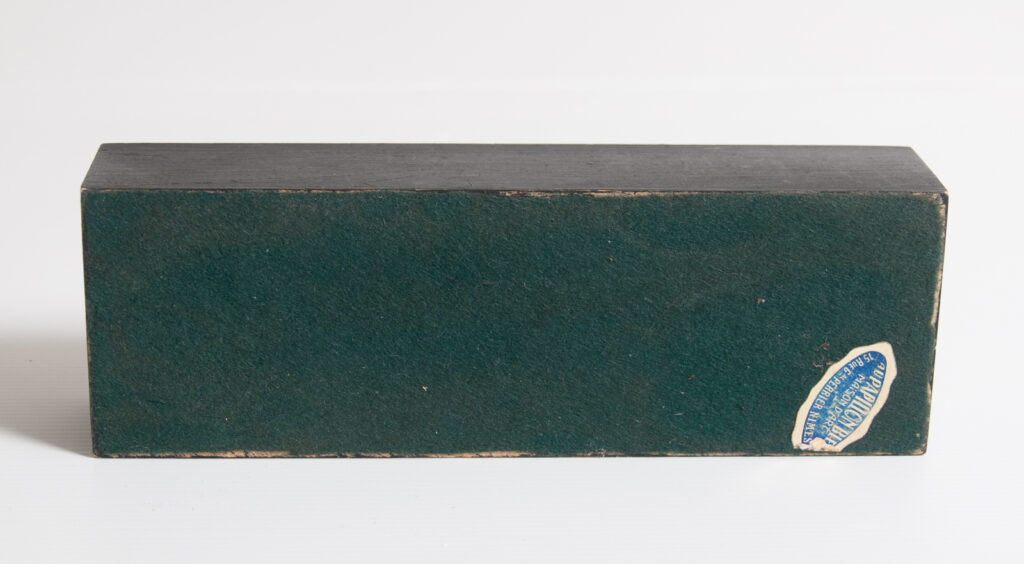 large covered box by François Lembo-10