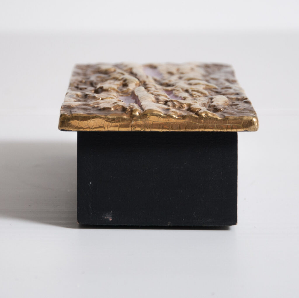 large covered box by François Lembo-4