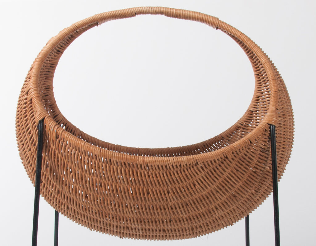 metal &amp; wicker baby basket -4