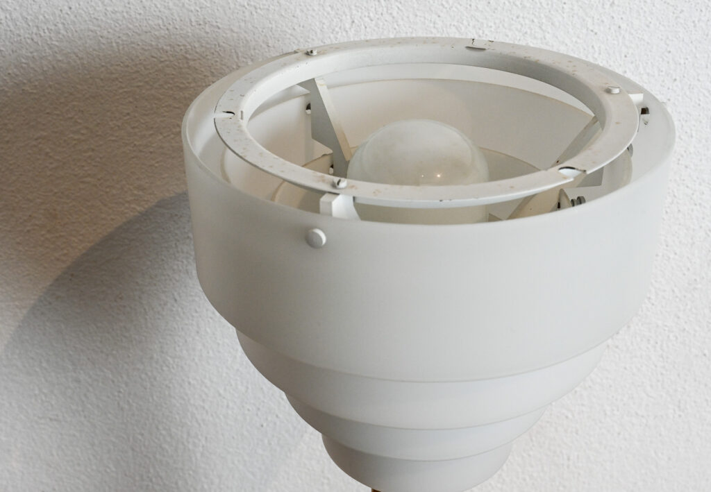 model-162-table-lamp-by-Jean-Perzel-05