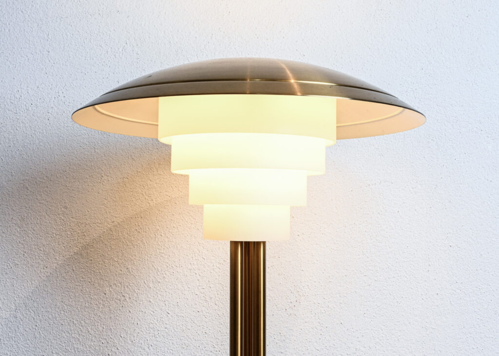 model-162-table-lamp-by-Jean-Perzel-09