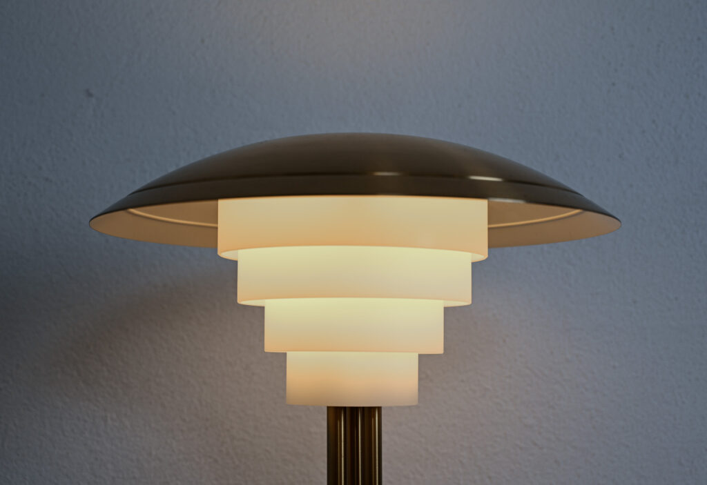 model-162-table-lamp-by-Jean-Perzel-11