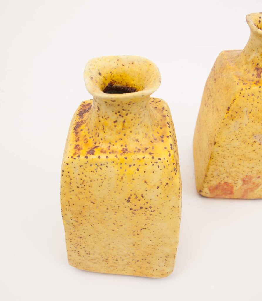 no 8 Marcello Fantoni Pair des vases jaunes-5