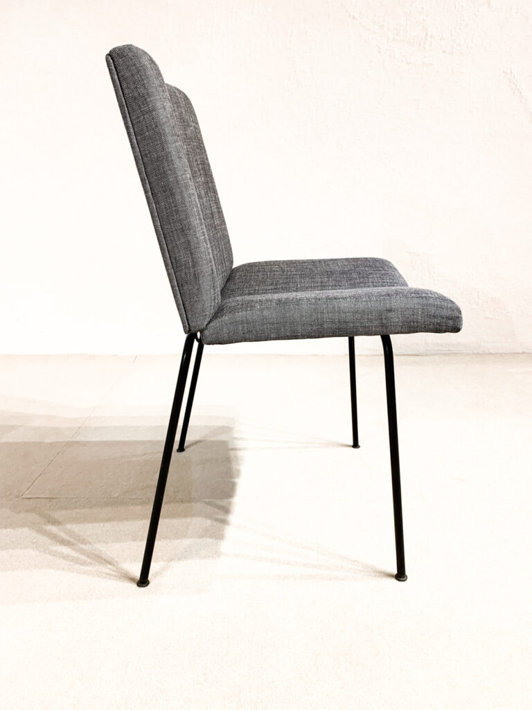 set-of-six-Pierre-Guariche-Quatre-faces-chairs13