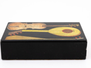 small-Fornasetti-guitars-and-zithers-box1