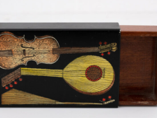 small-Fornasetti-guitars-and-zithers-box7