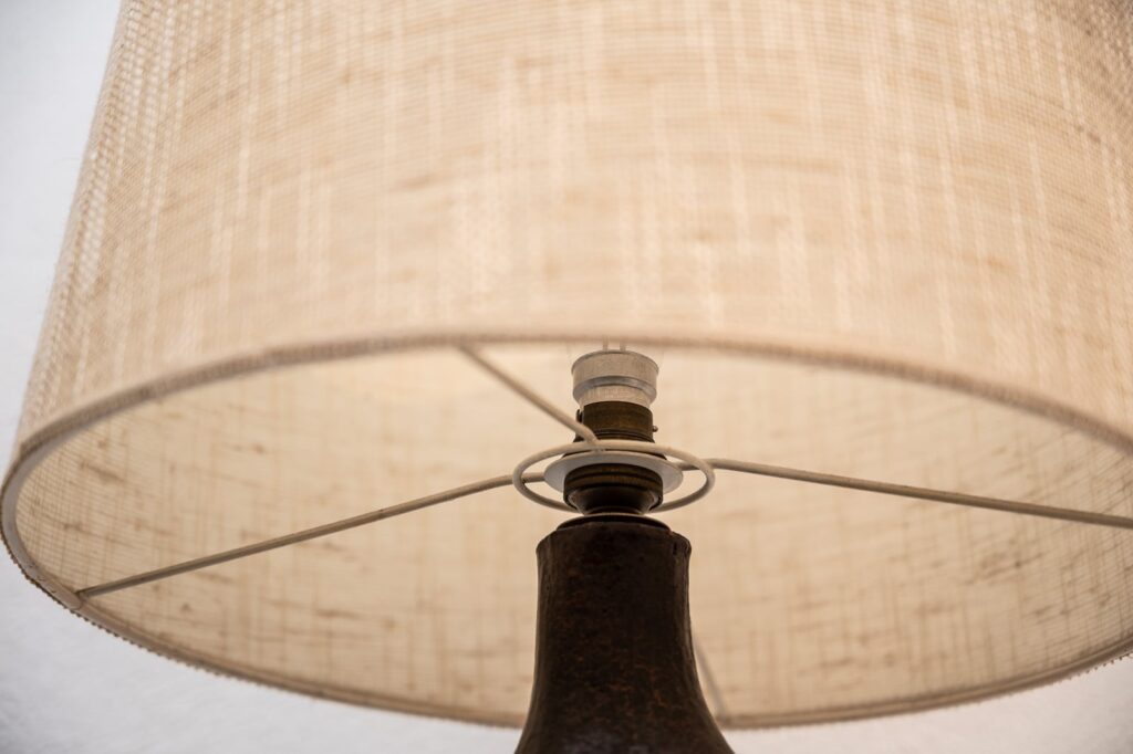 1980s-Ceramic-table-lamp-by-Robert-Chiazzo9