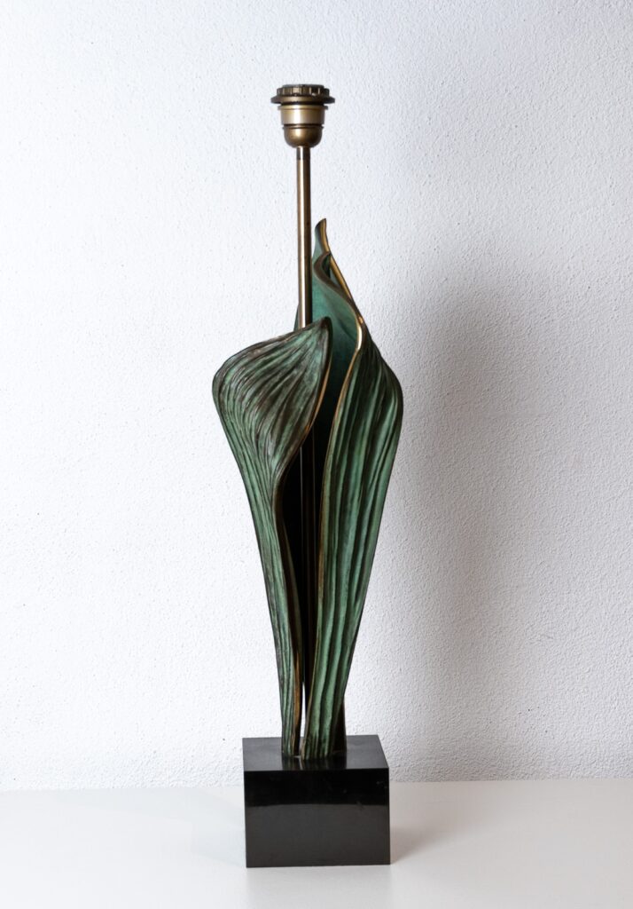 Amaryllis-model-table-lamp-by-Chrystiane-Charles1