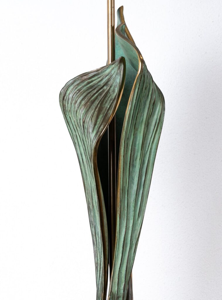 Amaryllis-model-table-lamp-by-Chrystiane-Charles3