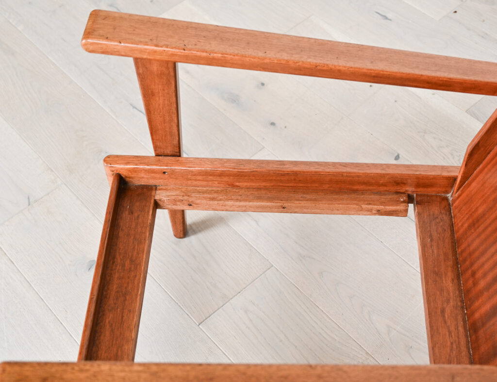 Armchair-by-Andre-Sornay-01