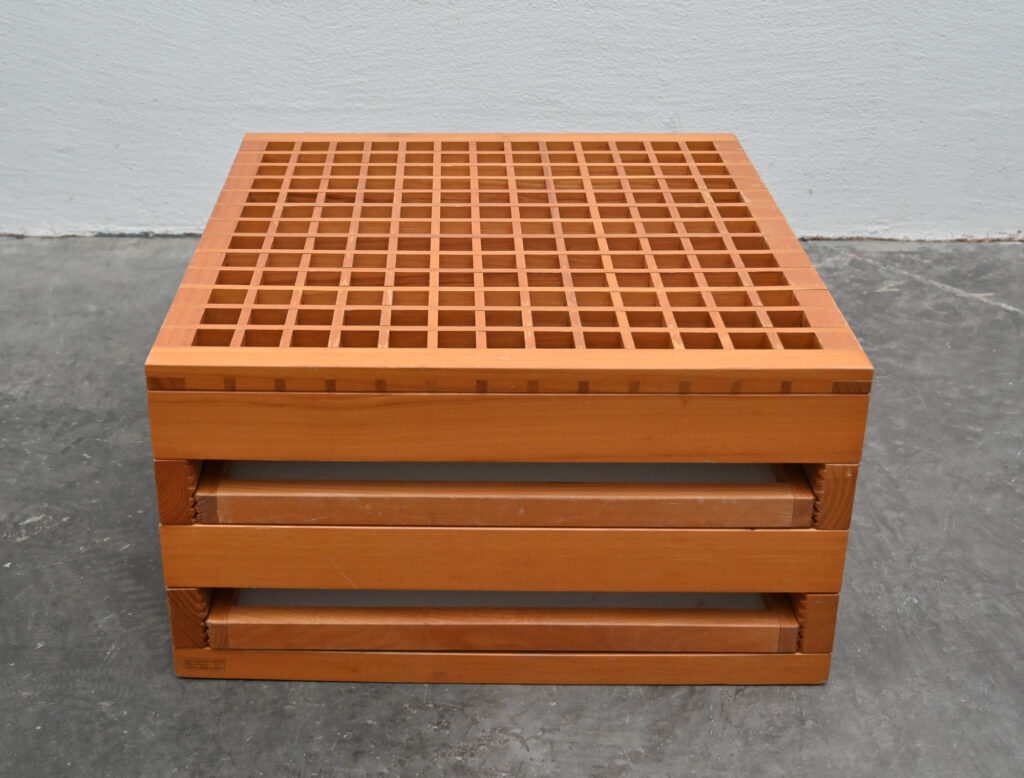 Bernard-Vuarnesson-Tetra-coffee-table-for-Sculptures-Jeux-circa-1980-04