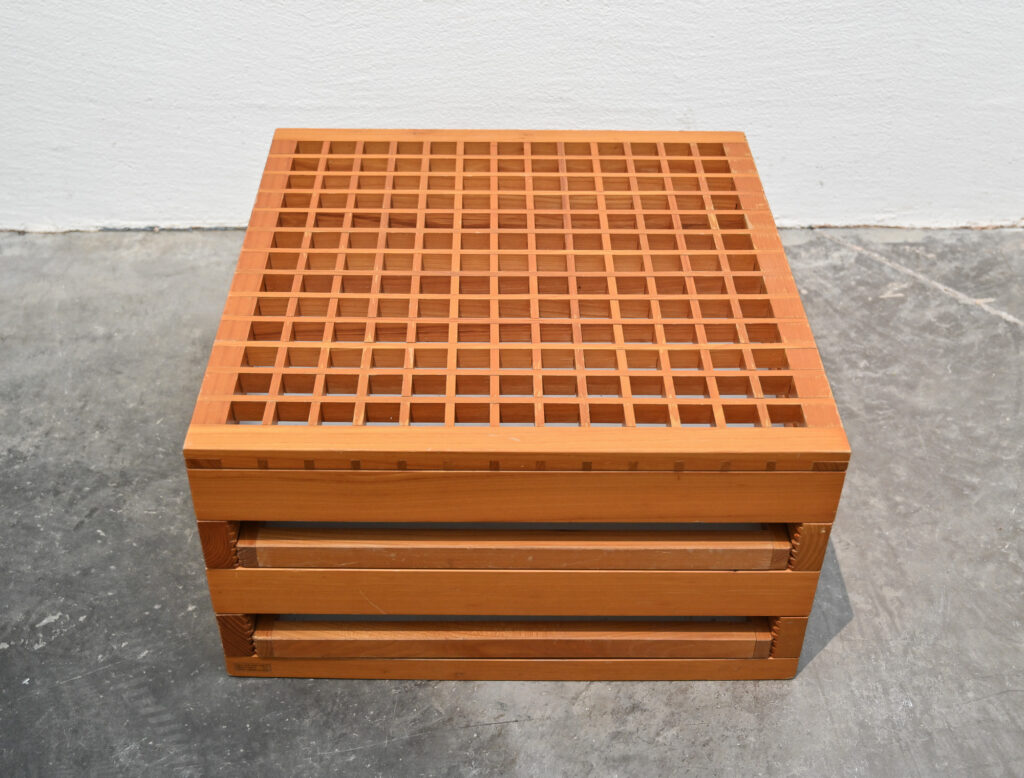 Bernard-Vuarnesson-Tetra-coffee-table-for-Sculptures-Jeux-circa-1980-07