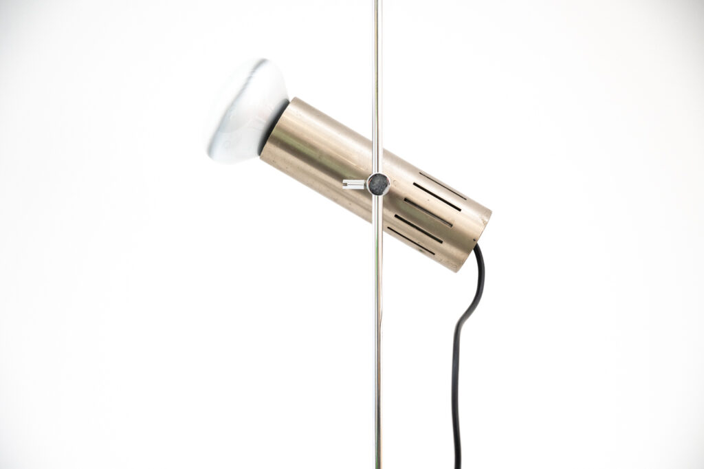 Chromed-Metal-and-Marble-Table-Lamp-by-Alain-Richard3