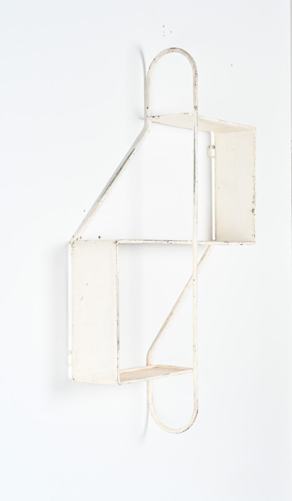 Cle-de-Sol-etagere-by-Mathieu-Mategot-11