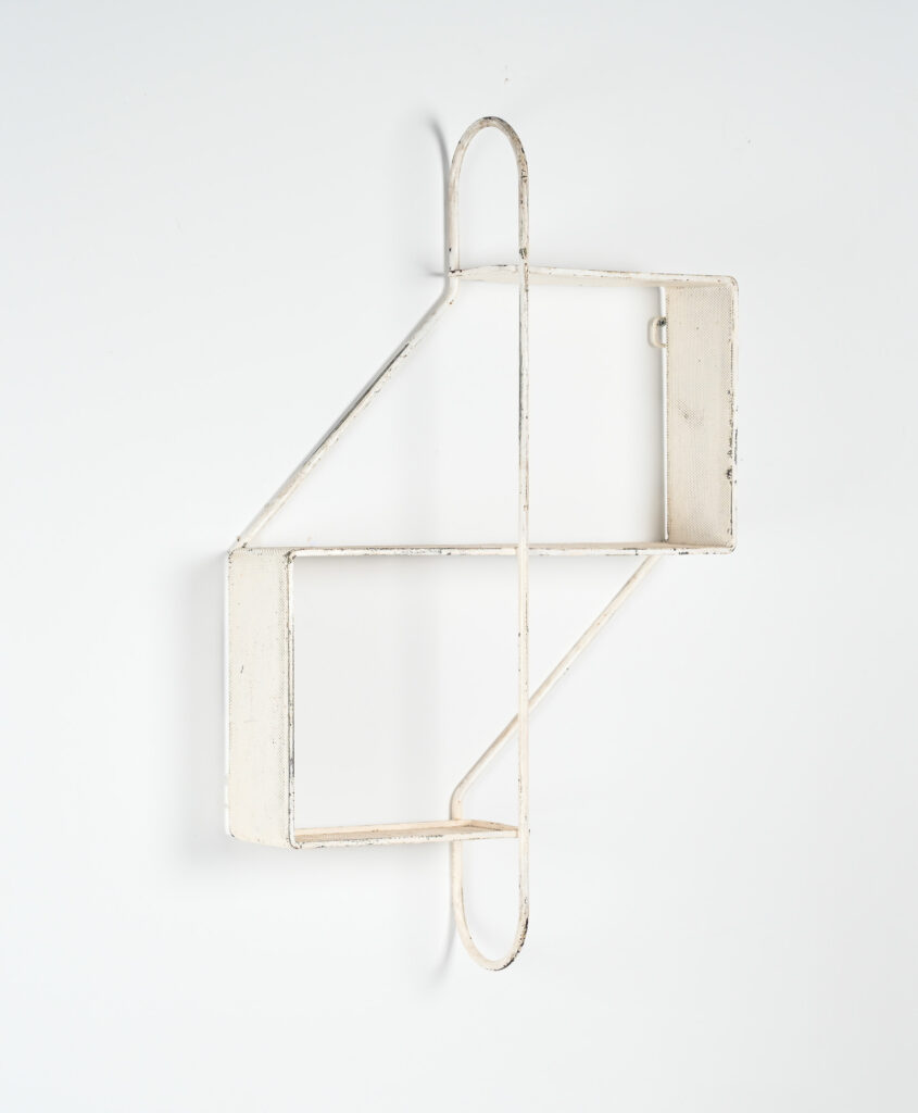 Cle-de-Sol-etagere-by-Mathieu-Mategot-13