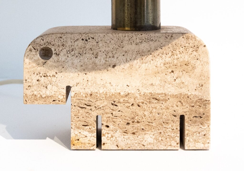 Fratelli-Mannelli-Travertine-Elephant-Table-Lamp1