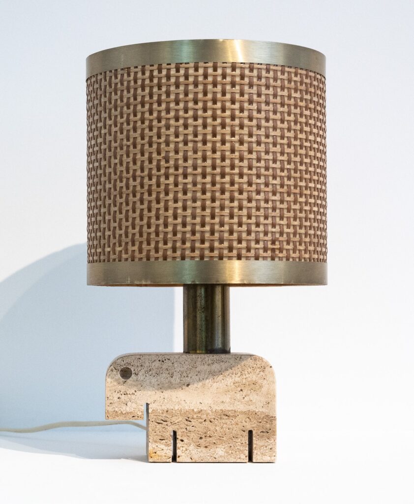 Fratelli-Mannelli-Travertine-Elephant-Table-Lamp3