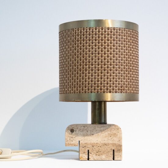 Fratelli-Mannelli-Travertine-Elephant-Table-Lamp4