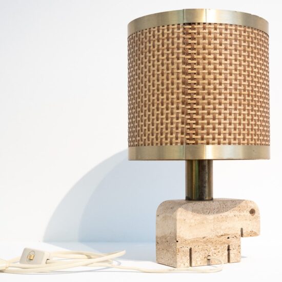 Fratelli-Mannelli-Travertine-Elephant-Table-Lamp9