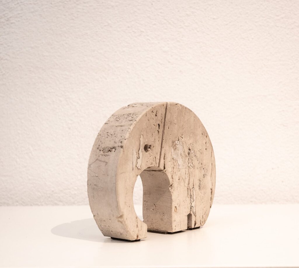 Fratelli-Mannelli-travertine-elephant-circa-19707