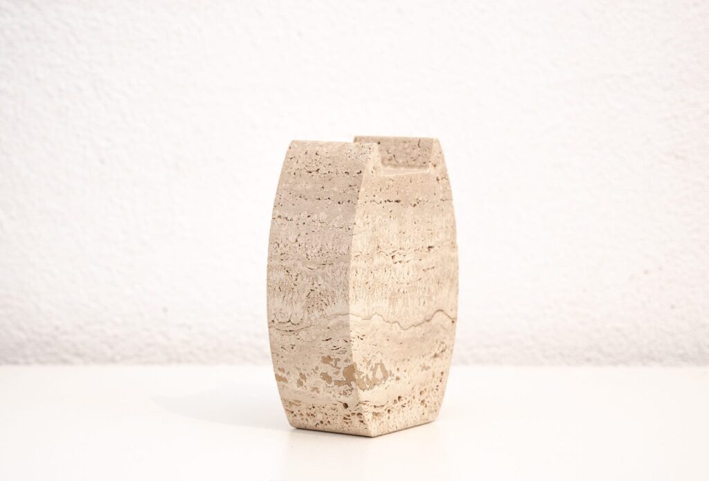 Fratelli-Mannelli-travertine-owl-circa-19708