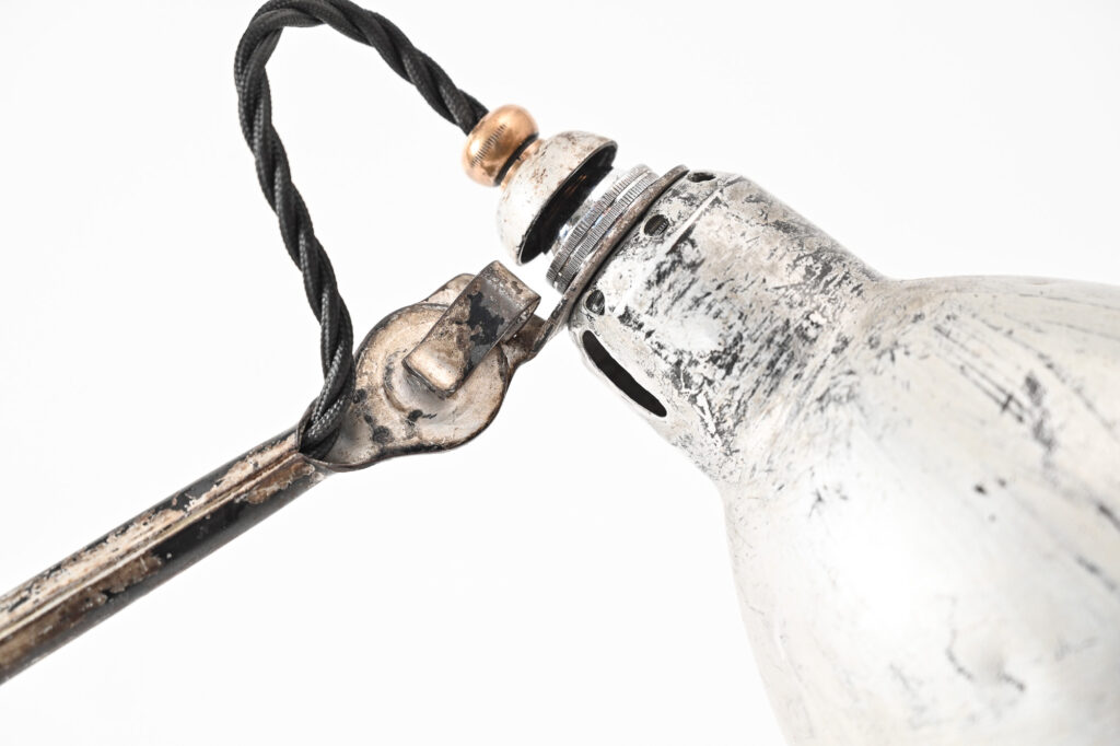 Gras-Ravel-205-model-adjustable-table-lamp-07