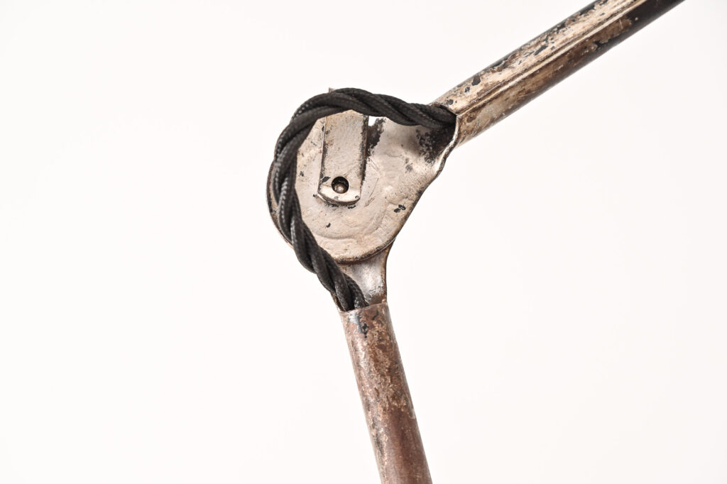 Gras-Ravel-205-model-adjustable-table-lamp-08