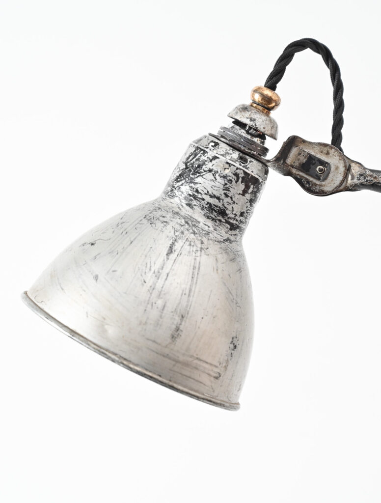 Gras-Ravel-205-model-adjustable-table-lamp-13