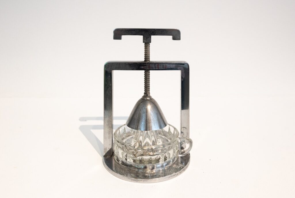 Jacques-Adnet-modernist-lemon-squeezer1