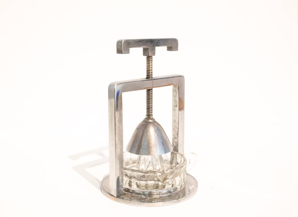 Jacques-Adnet-modernist-lemon-squeezer3