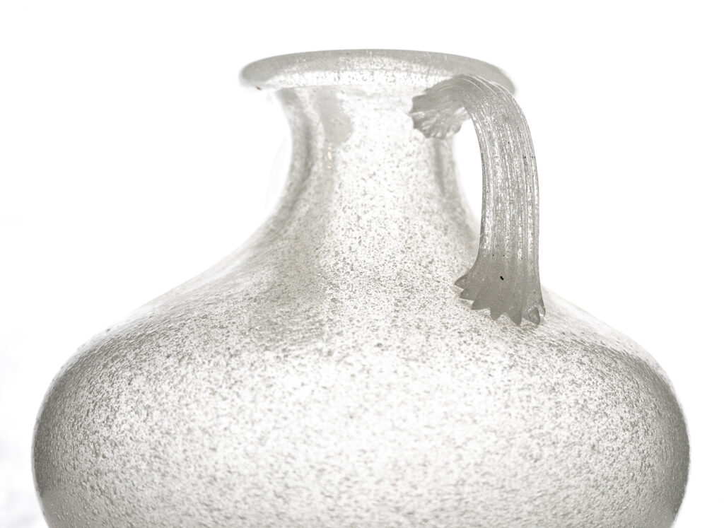 Murano-pulegoso-two-handled-vase-by-Archimede-Seguso11