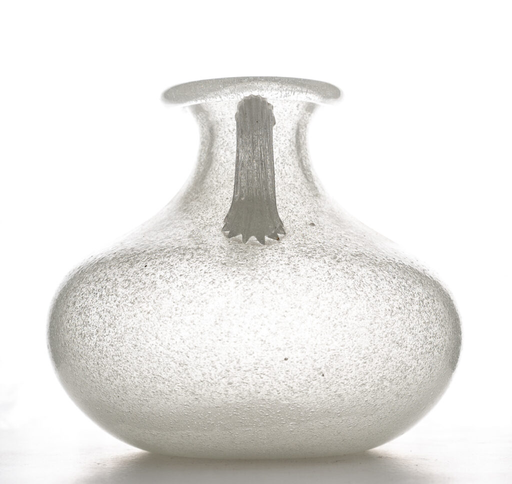 Murano-pulegoso-two-handled-vase-by-Archimede-Seguso3