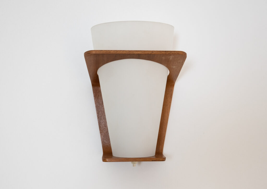 Pair-of-Louis-Kalff-bentply-wall-lights5