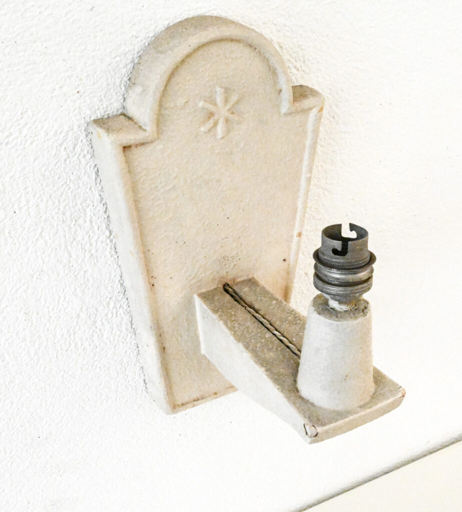 Pair-of-Maison-Arlus-wall-appliques-07