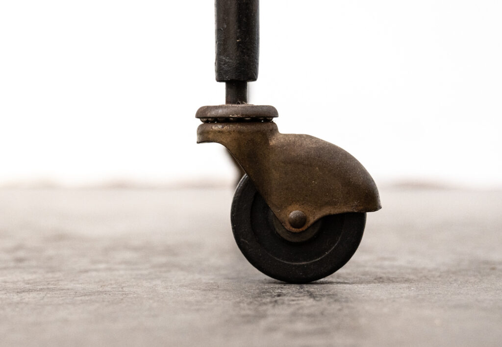 Raoul-Guys-trolley12