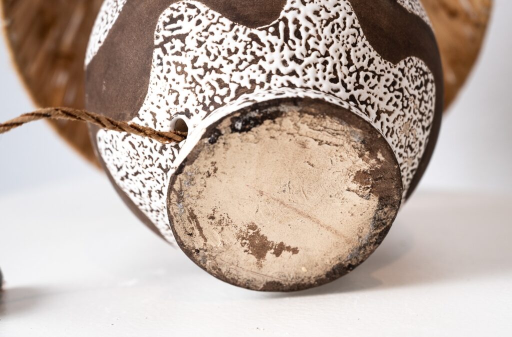 Small-1930s-boule-shaped-table-lamp-attributed-to-Primavera10