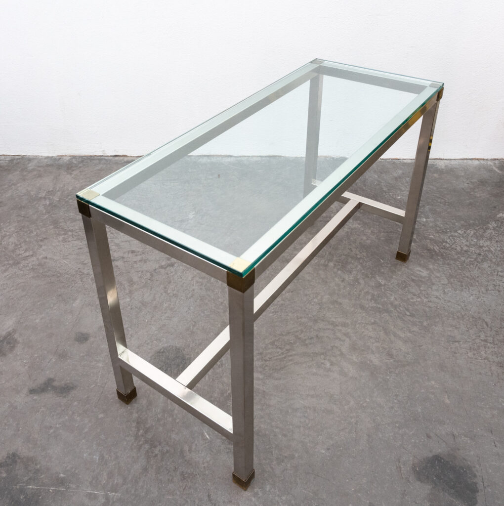 Stainless-steel-console-by-David-Hicks10
